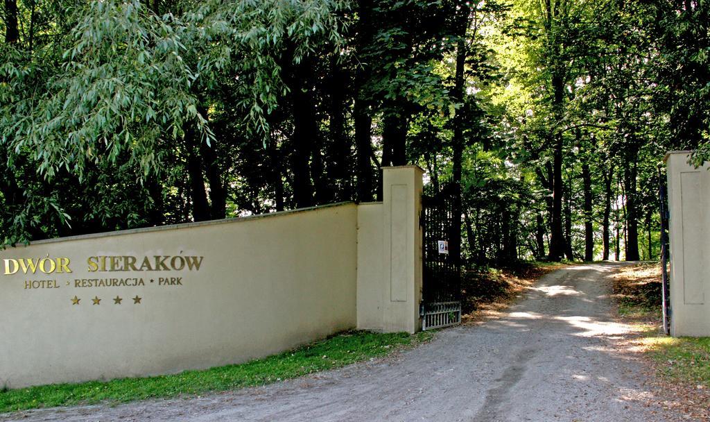 Готель Dwor Sierakow (Lesser Poland)